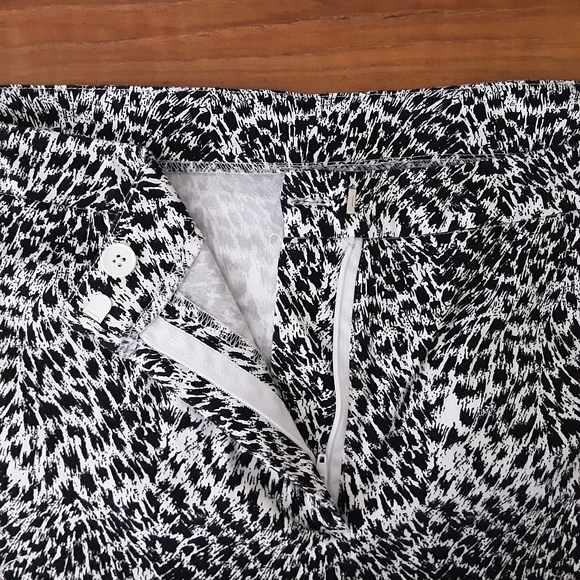 SALE BUNDLE 4 FOR $10 FOCUS 2000 ANIMAL PRINT PANTS - Picture 3 of 6